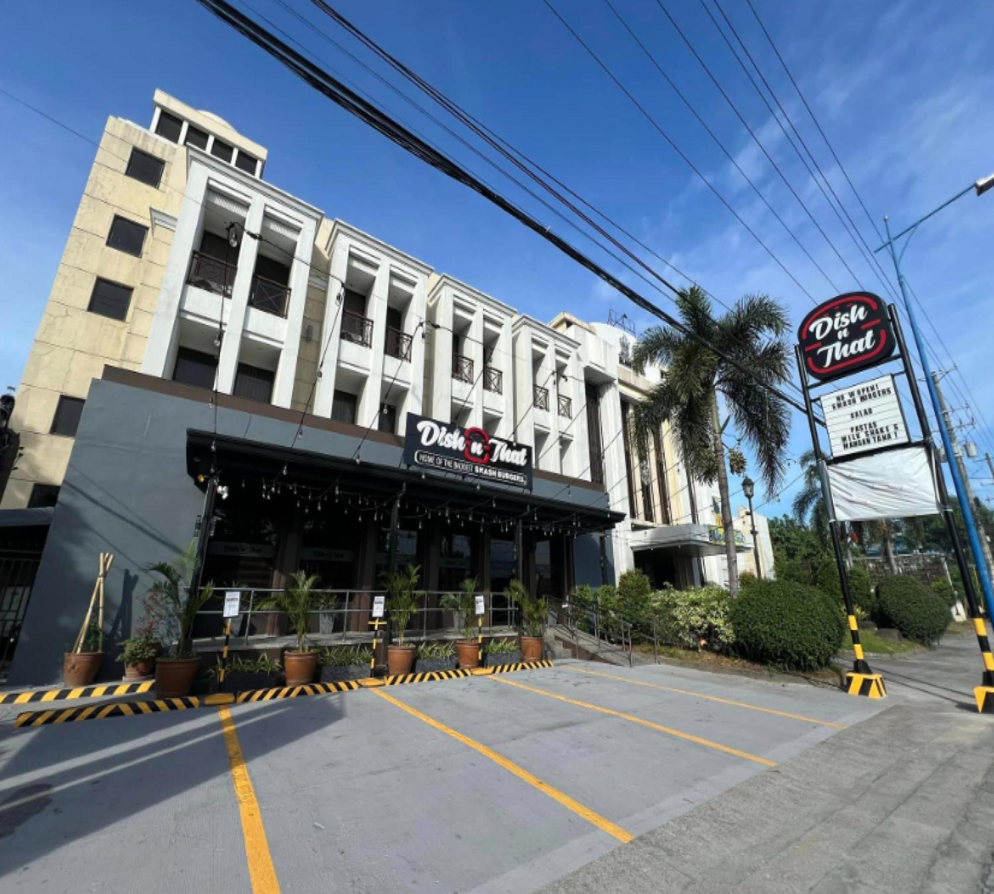 Bliss Hotel San Fernando Pampanga City Exteriör bild